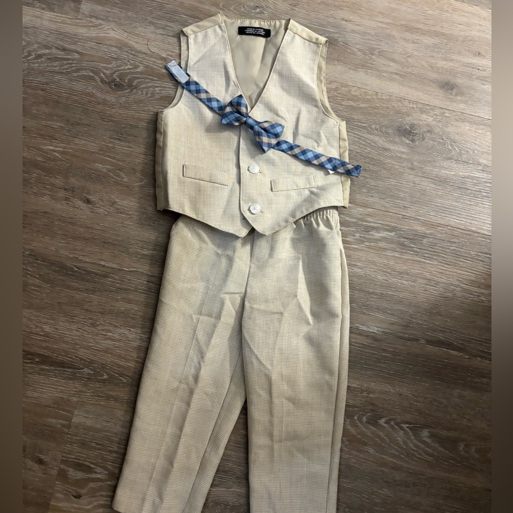 Boys Van Heusen Tan Dress Vest & Pants Set with Blue Plaid Bow Tie Sz 24M
